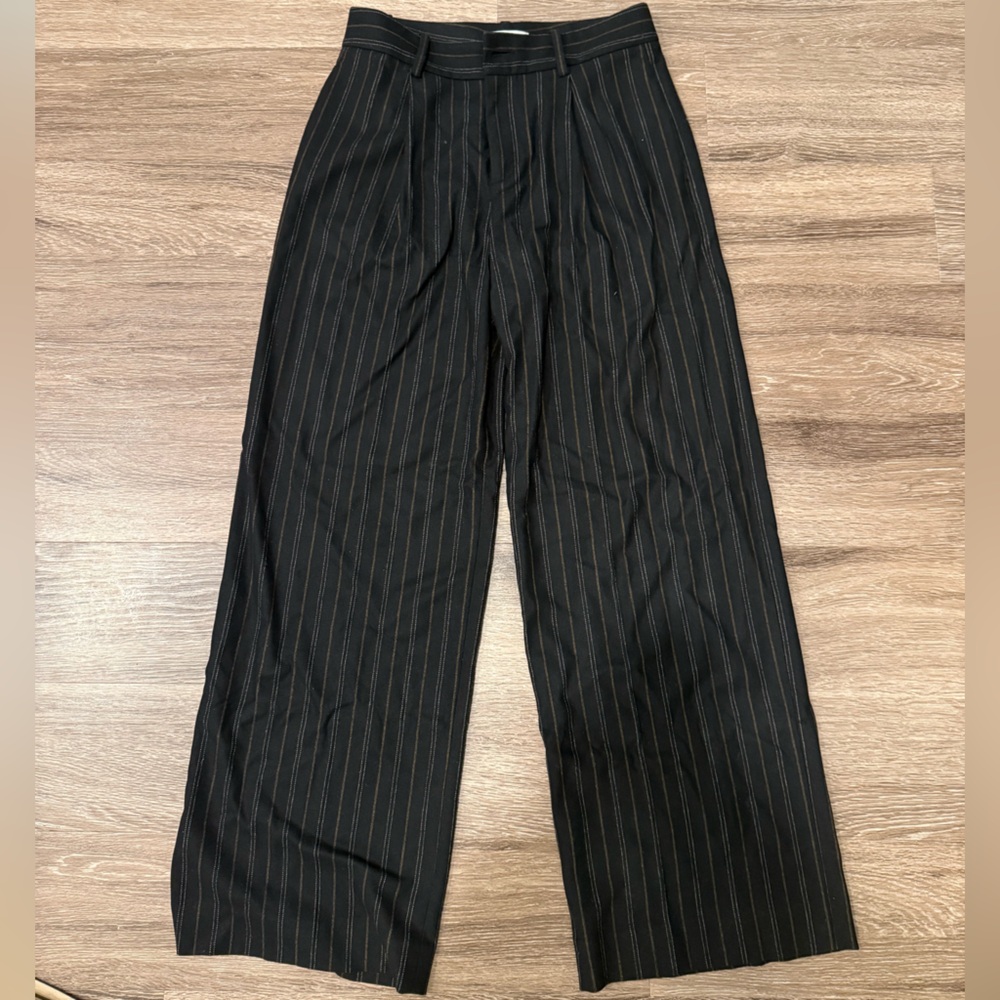VINCE Black Pin Striped Women’s Trousers: Size 6